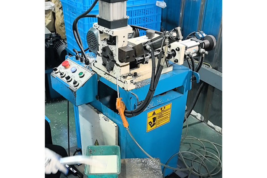 Single-Head Pneumatic Chamfering Machine